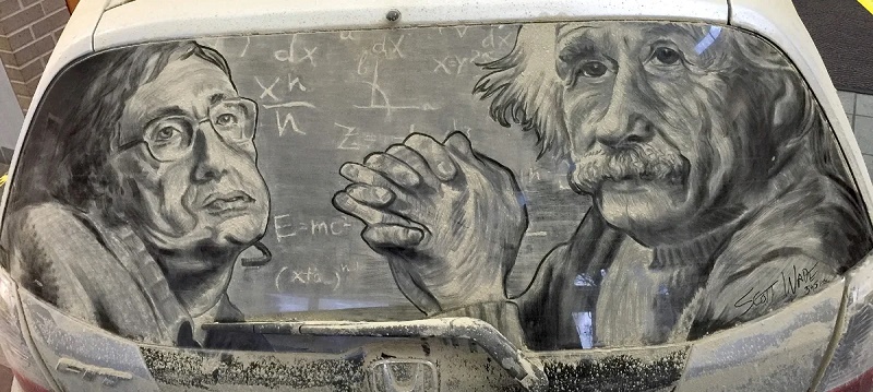 Рисование на грязных машинах: ученые Хокинг и Энштейн